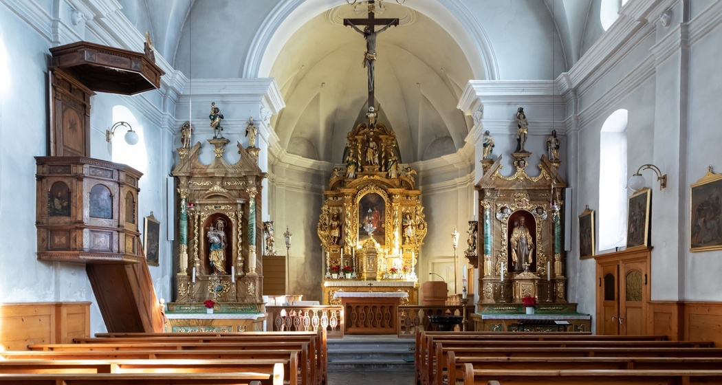 Das Foto zeigt die Pfarrkirche St. Julitta von Innen