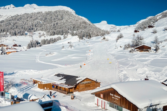 La Famusa (oua_72756401_image)