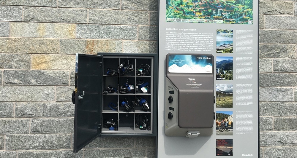 E-Bike Ladestation Sportplatz Falera (oua_73177578_image)