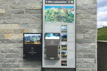 E-Bike Ladestation Sportplatz Falera (oua_73177580_image)