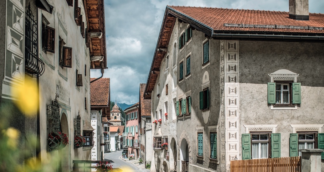 Bahnhof Bergün nach Sesselbahn Darlux (oua_73403916_image)