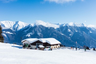 Sarn ski and snowboard area