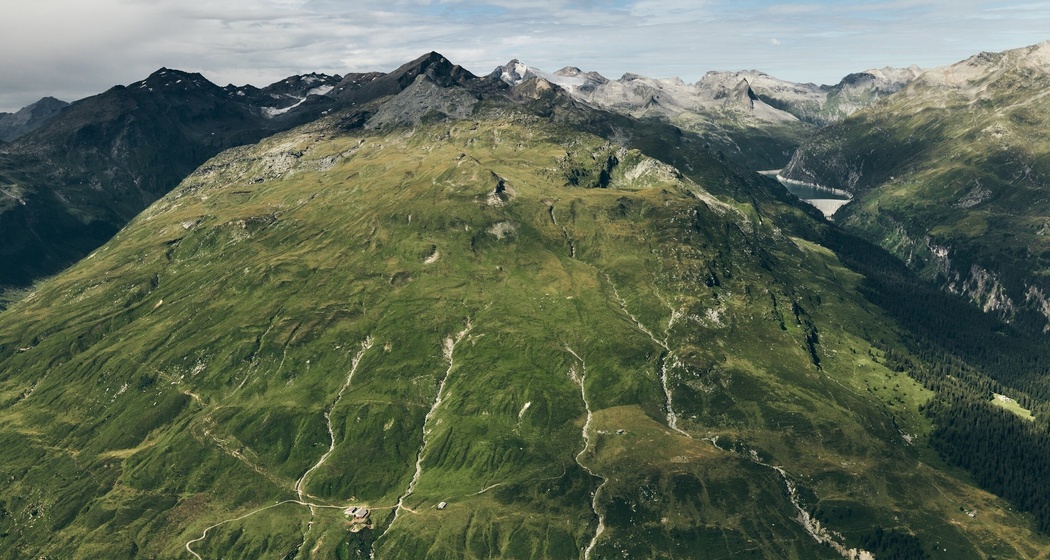 Alp Selva mit Hohbüel (Bildmitte oben)