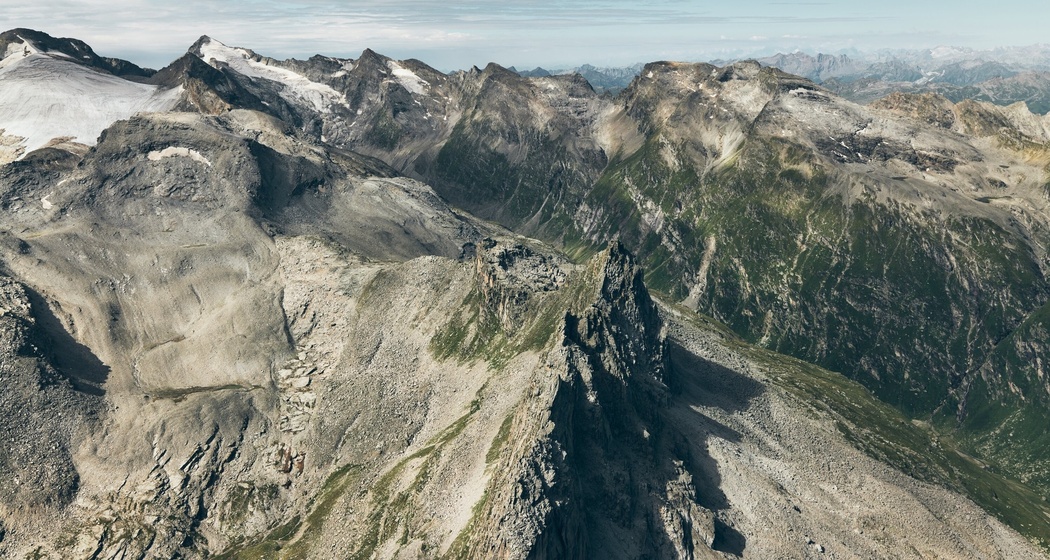 Das Furggelti inmitten von Furggeltihorn und Zervreilahorn