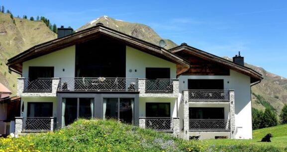 Elektroauto-Ladestation Engadin Lodge (oua_73798566_image)