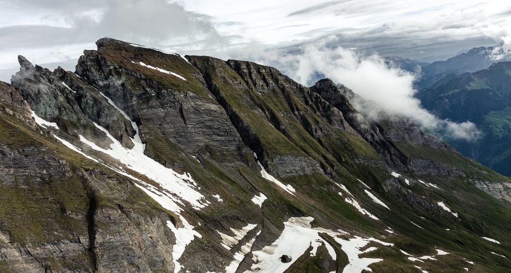 Grosser Aushub und Aufstieg zur Satteltilücke