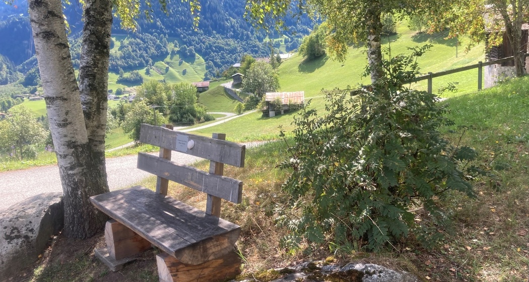 Abschnitt des Sagenweges in Sumvitg.