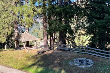 Feuerstelle Pavillon / Panell