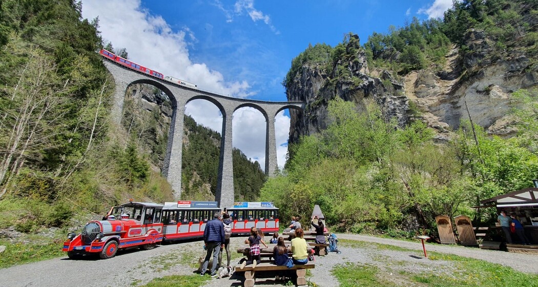 Landwasser mit Tschuschubahn