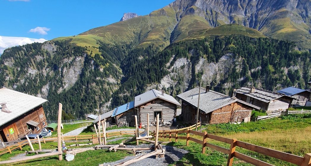 Grosse Holzkugelbahn