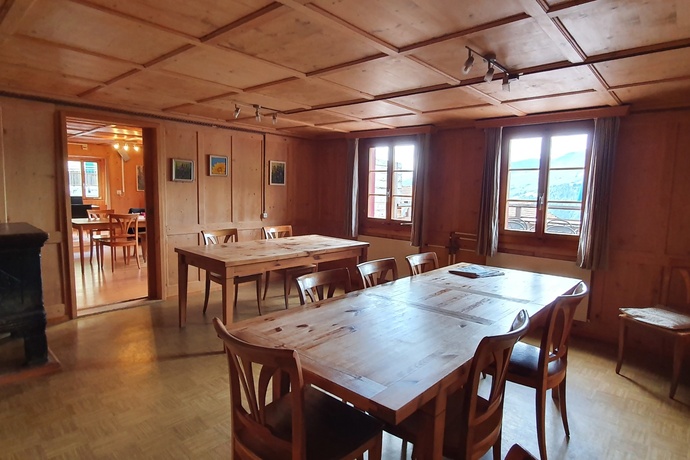 Das Restaurant von Innen von La Terrassa in Ladir