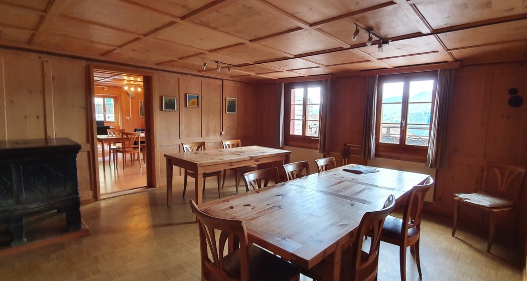 Das Restaurant von Innen von La Terrassa in Ladir