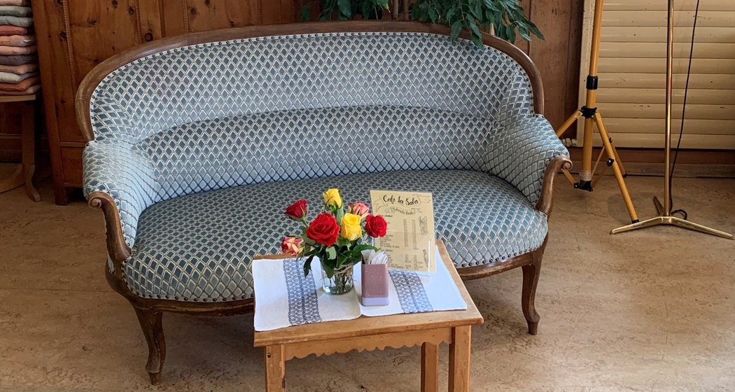 Couch vom Café La Sala in Rueun