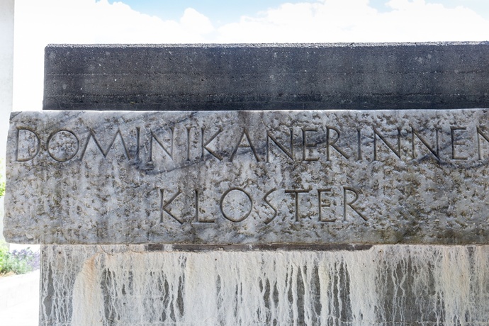 Gedenkstein des Klosters in Ilanz