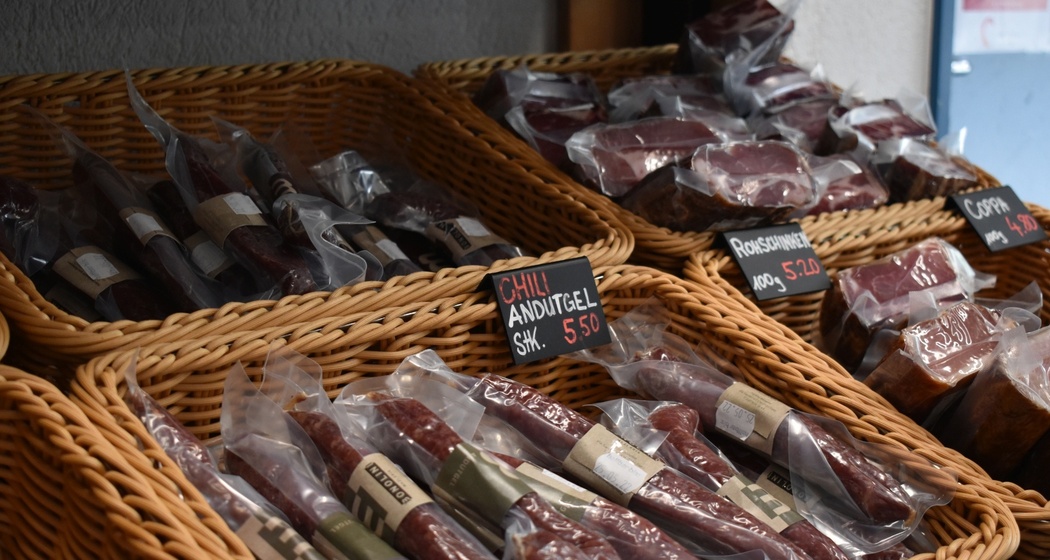 Trockenfleisch von der Mazlaria Bonolini GmbH in Ilanz