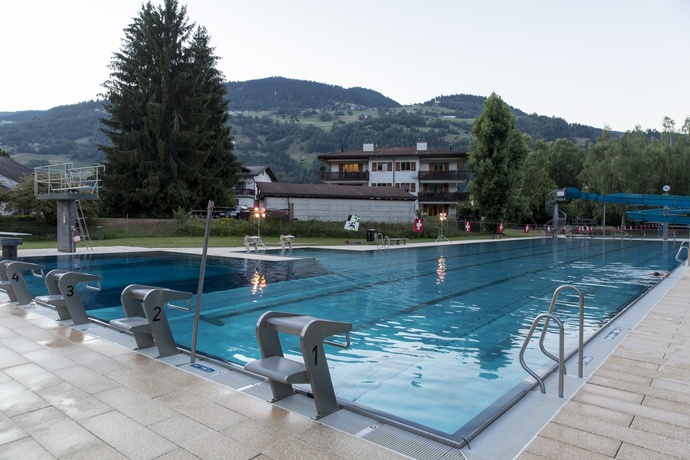 Pool vom Schwimmbad in Ilanz