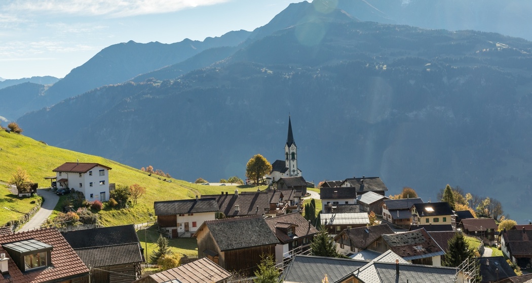 Katholische Pfarrkirche St. Zeno in Ladir