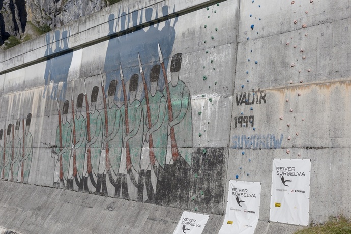 Geschichtsdenkmal Suworow beim Lag da Pigniu