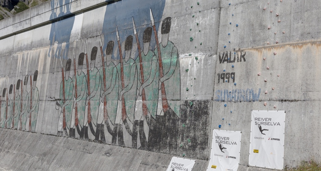 Geschichtsdenkmal Suworow beim Lag da Pigniu