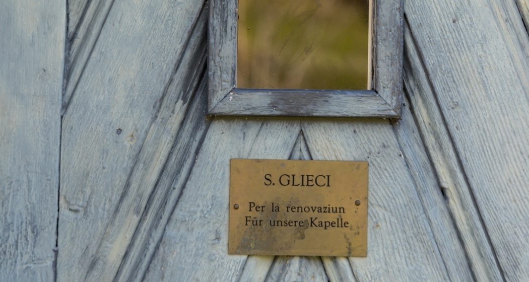 Beschriftung Kirche Sogn Glieci in Siat