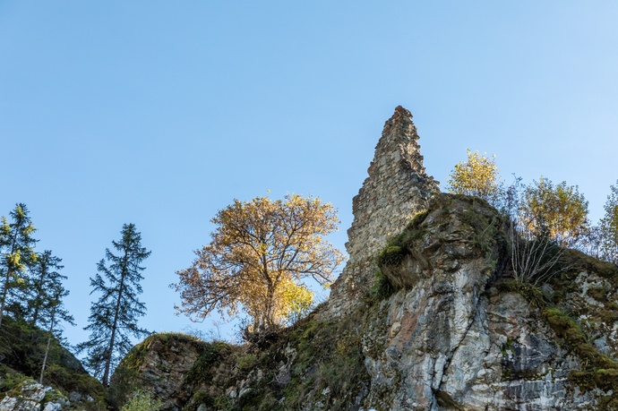 Ruine Friberg in Siat