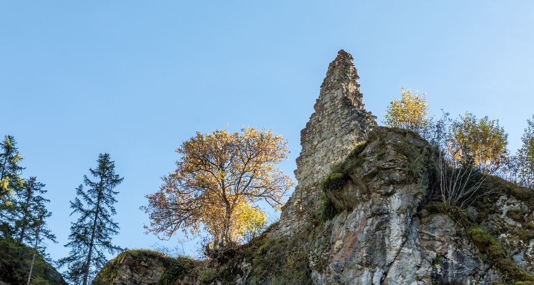 Ruine Friberg in Siat
