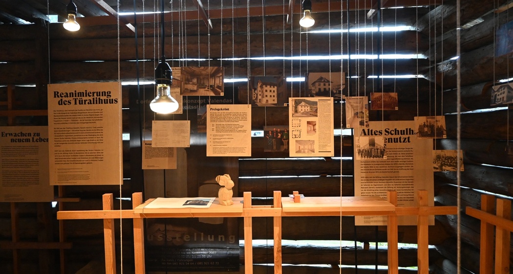 Ausstellung im Stall des Joohuus