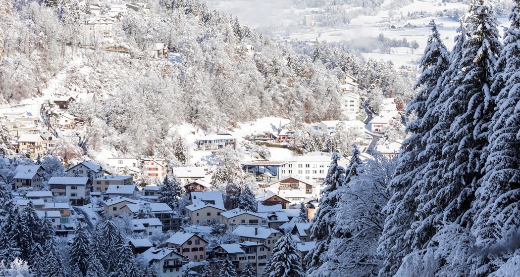 Thusis im Winter mit Spital