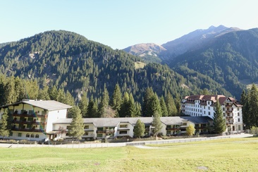 Aufnahme des Tenigerbads in Val Sumvitg.