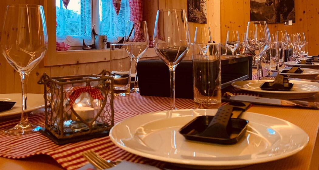 Alpbeizli Parpan beim Plantahof Tisch