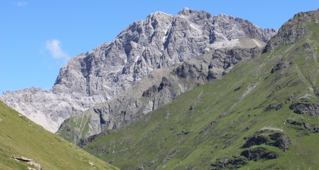 Etappe 8: Blick auf Piz Ela von Parsettens
