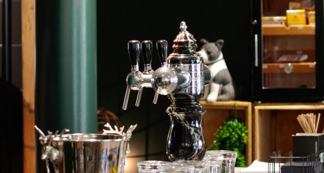 Kavalier & Rebell Lenzerheide Bar