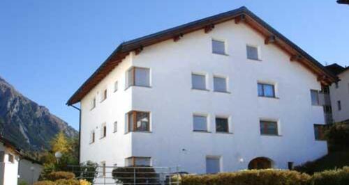 Clois im Sommer Nordansicht.jpg