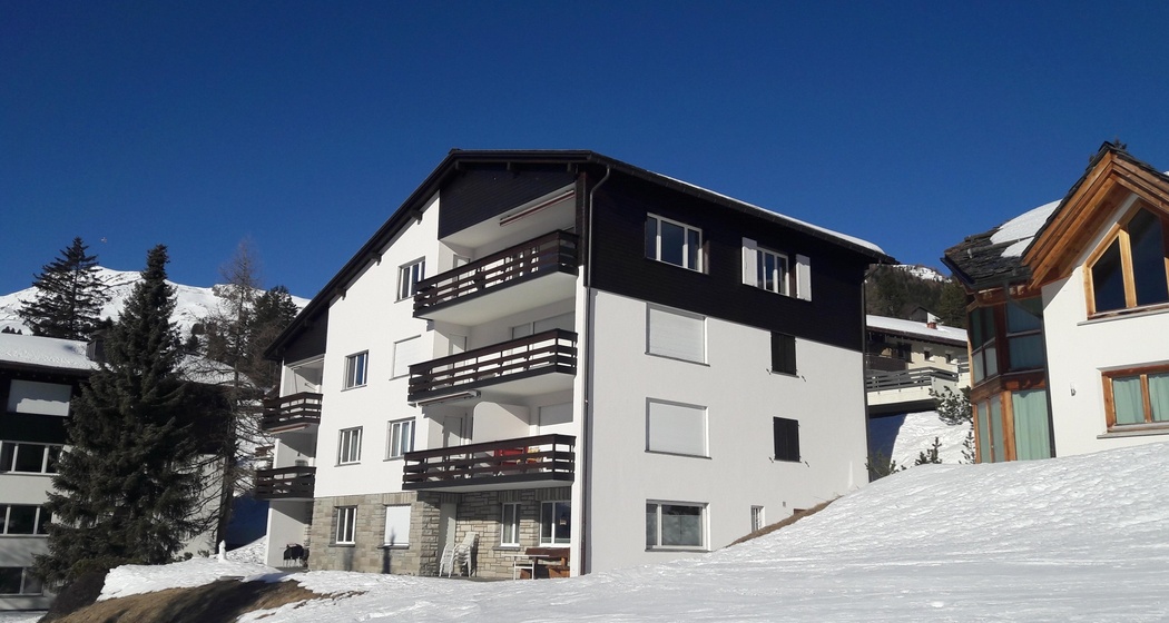 Haus Tgamona Blick von der Skipiste
