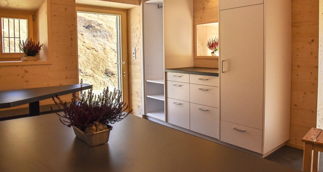 Cesa da Sett / Septimerhütte Gaststube