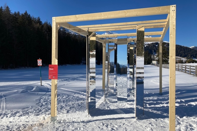 Mirror Maze - Lenzerheide Photo Spot