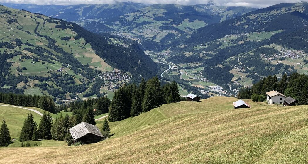 Aussicht in die mittlere Surselva und Ilanz