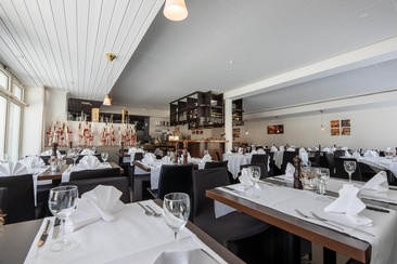 Pizzeria da Elio Lenzerheide gedeckte Tische