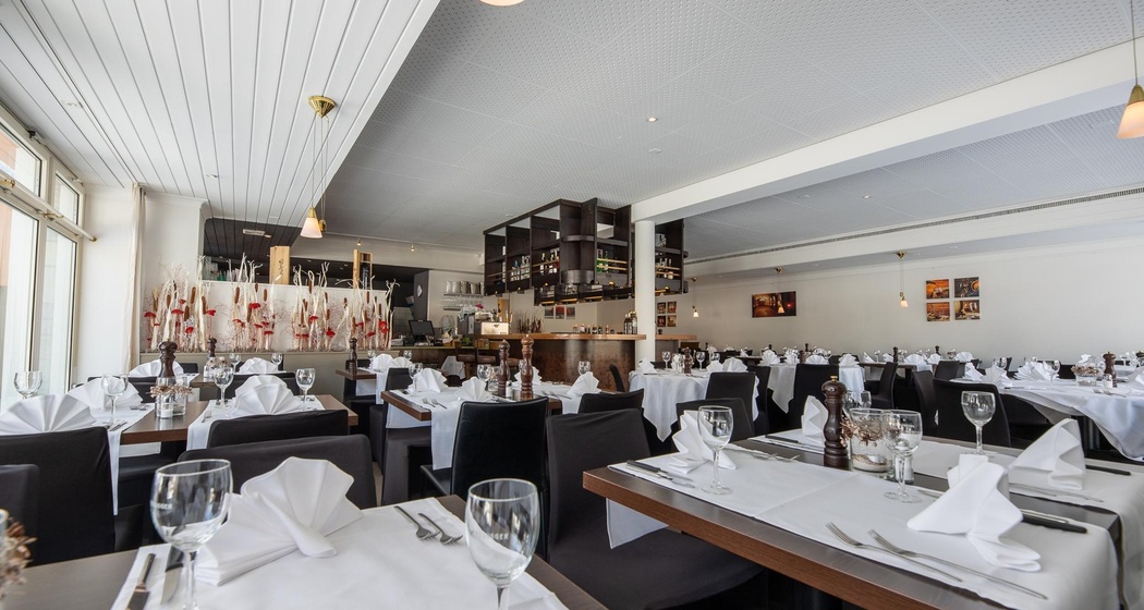 Pizzeria da Elio Lenzerheide gedeckte Tische