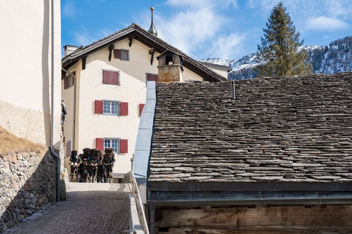 Pschuuri Splügen - Shortly before the bell tolls