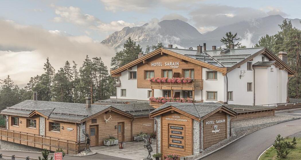 Aussenansicht Hotel Sarain