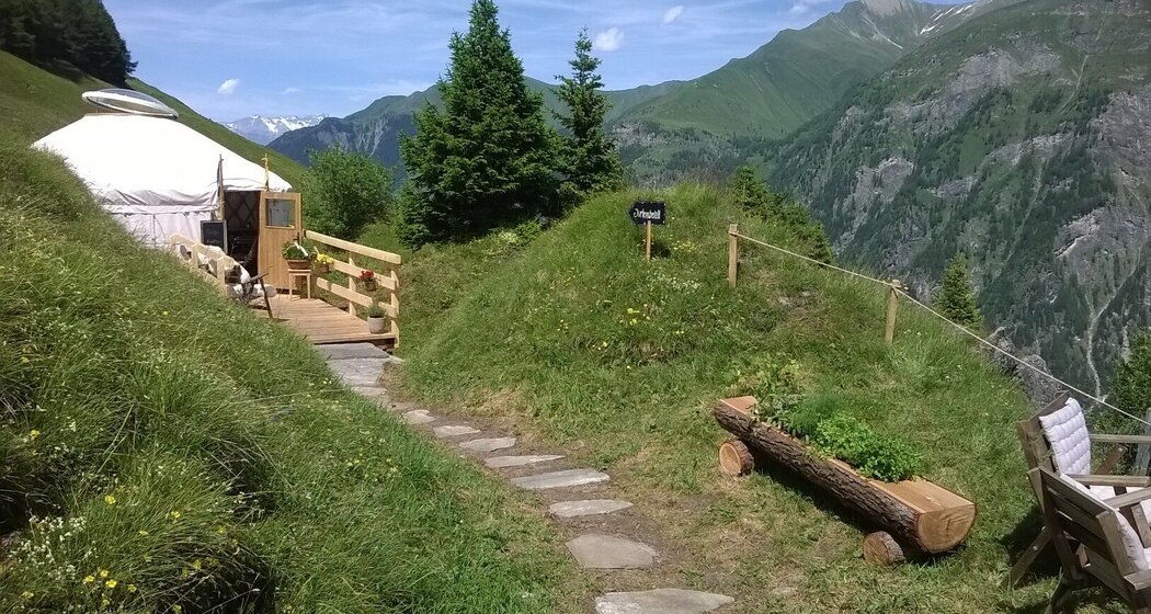 Jurte Hängelahütte
