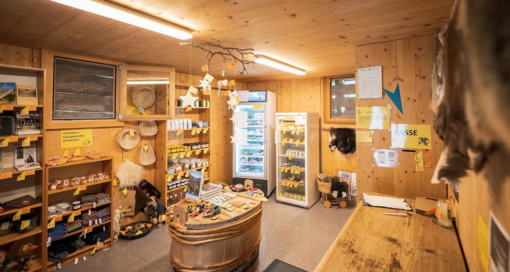 Spensa - Selbstbedienungslädeli in Safien Platz