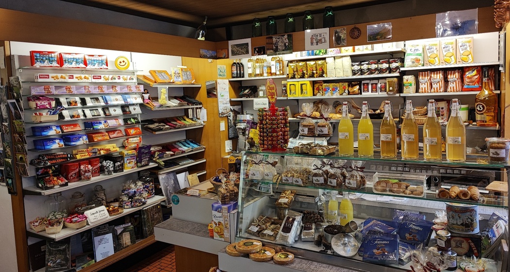 Alimentari e pasticceria Salis