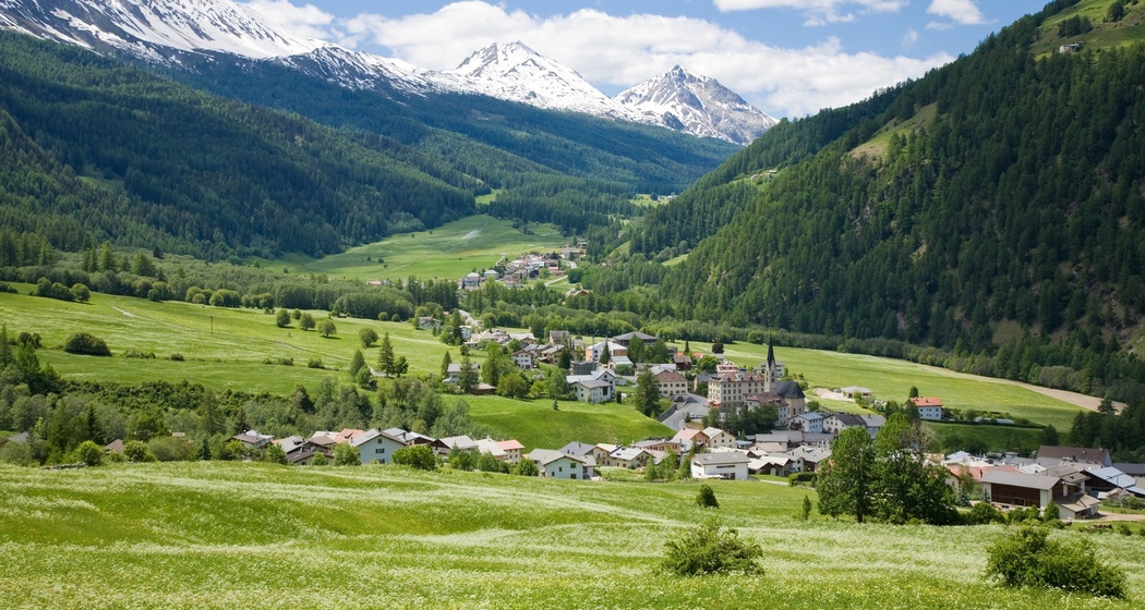 Sta. Maria mit Blick in Richtung Valchava