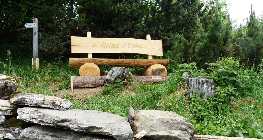 Einstieg in das Arvenwegli auf der Krete