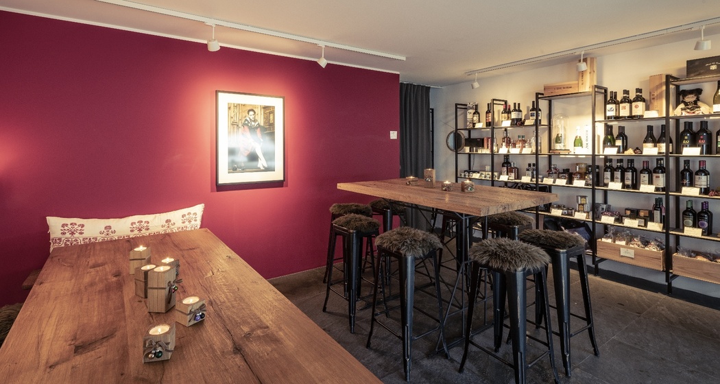 Wein- & Apérobar Vis-à-vis (oua_78312234_image)