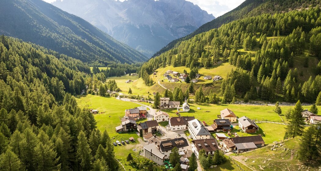 Das abgelegene Bergdorf S-charl.