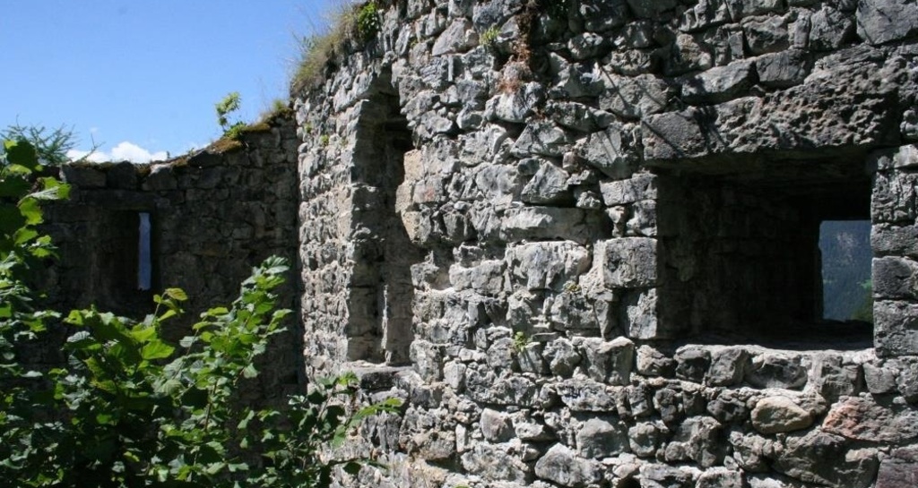 Burgruine Greifenstein in Filisur