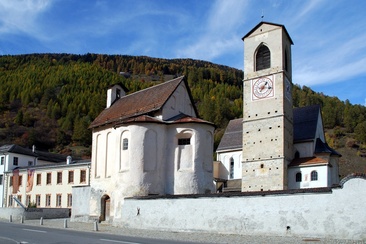 Die Klosteranlage des Benediktinnerinnenklosters St. Johann in Müstair.